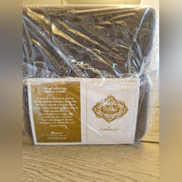 Shannon Crystal by Godinger crystal sculpture - Picture 6 of 6